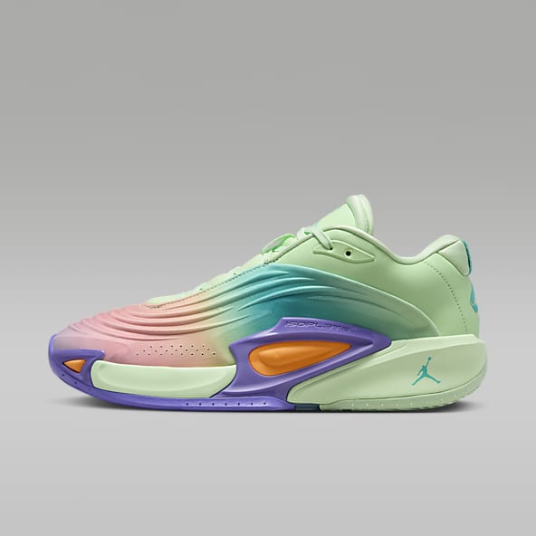 Luka Don i Shoes. Nike RO